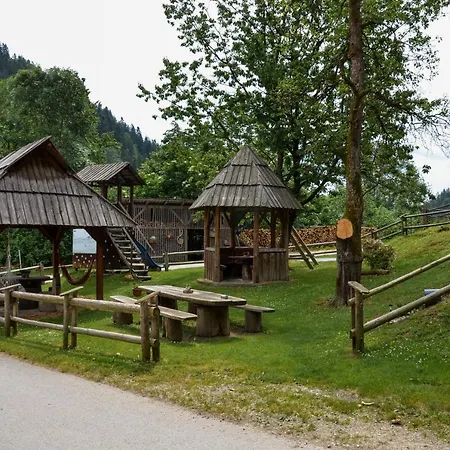 Farm Loger Vakantieboerderij *